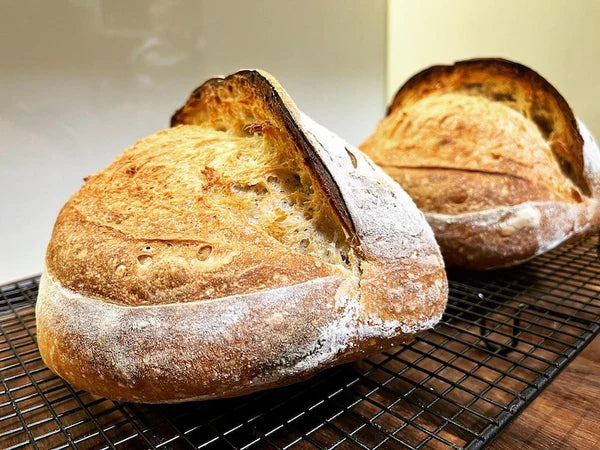 Classic Sourdough Bread Leavened with Rye or Wheat Starter in 7 Steps