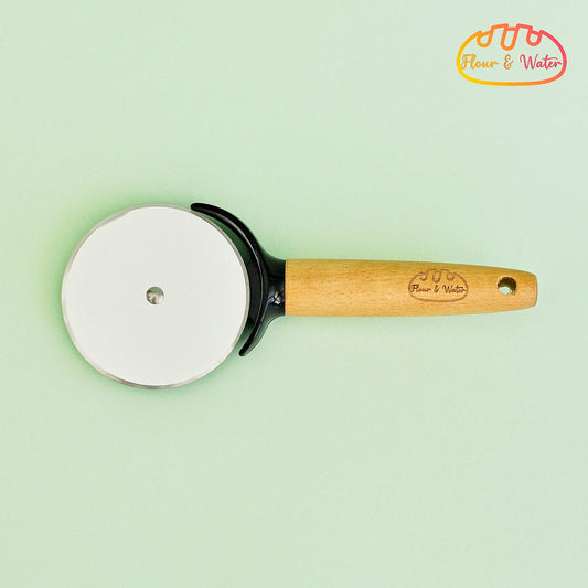 Stainless Steel Pizza Wheel Slicer / Roller Blade with Wooden Handle