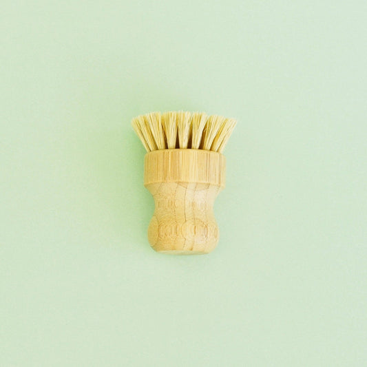 Wooden banneton cleaning brush with natural bristles, side view